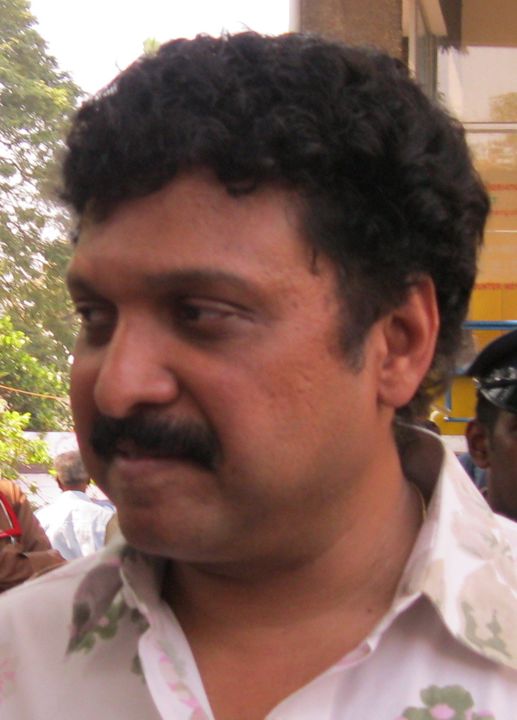 ఓటర్ల జాబితా సవరణ వివాదం: కార్యక్రమాలు వాయిదా వేస్తున్న కేంద్ర ఎన్నికల కమిషనర్